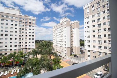 Vista da Sala de apartamento para alugar com 3 quartos, 68m² em Pinheirinho, Curitiba