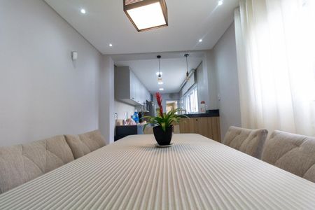 Casa à venda com 150m², 3 quartos e 2 vagas Casa à venda com 150m², 3 quartos e 2 vagasCozinha