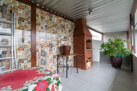 Casa à venda com 150m², 3 quartos e 2 vagas Casa à venda com 150m², 3 quartos e 2 vagasVaranda