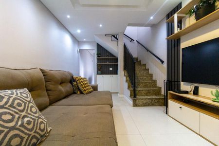 Casa à venda com 150m², 3 quartos e 2 vagas Casa à venda com 150m², 3 quartos e 2 vagasSala