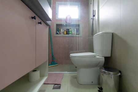 Casa à venda com 150m², 3 quartos e 2 vagas Casa à venda com 150m², 3 quartos e 2 vagasBanheiro 1