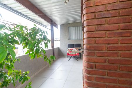 Casa à venda com 150m², 3 quartos e 2 vagas Casa à venda com 150m², 3 quartos e 2 vagasVaranda