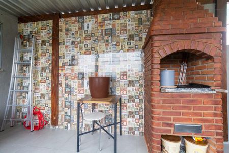 Casa à venda com 150m², 3 quartos e 2 vagas Casa à venda com 150m², 3 quartos e 2 vagasVaranda