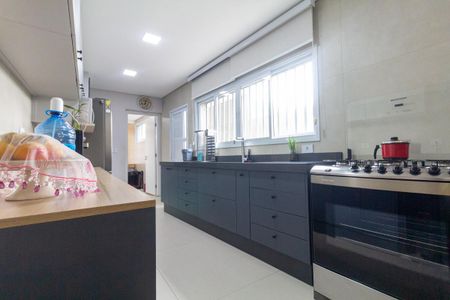 Casa à venda com 150m², 3 quartos e 2 vagas Casa à venda com 150m², 3 quartos e 2 vagasCozinha