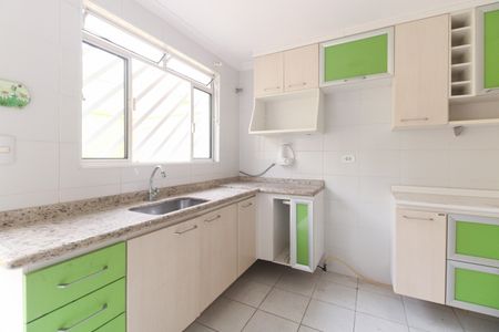 Casa à venda com 75m², 2 quartos e 2 vagasCozinha 