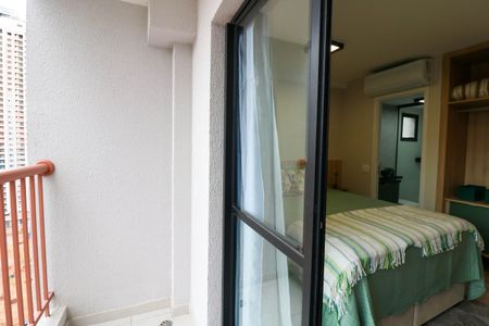 Varanda de kitnet/studio à venda com 1 quarto, 25m² em Jardim das Acacias, São Paulo