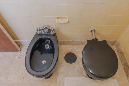 Casa à venda com 232m², 6 quartos e 1 vagaBanheiro