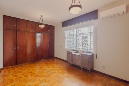 Casa à venda com 232m², 6 quartos e 1 vagaQuarto 2