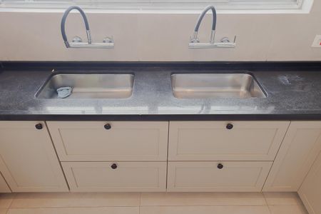 Casa à venda com 232m², 6 quartos e 1 vagaCozinha