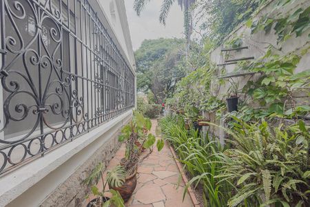 Casa à venda com 232m², 6 quartos e 1 vagaEntrada