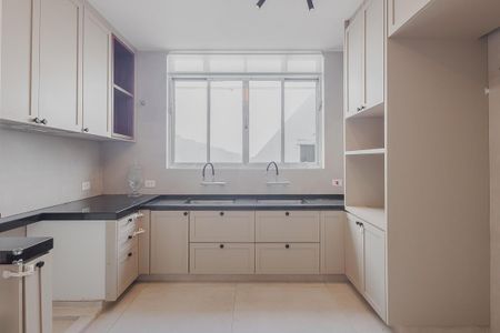 Casa à venda com 232m², 6 quartos e 1 vagaCozinha