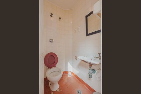 Casa à venda com 232m², 6 quartos e 1 vagaÁrea de Serviço