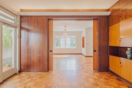 Casa à venda com 232m², 6 quartos e 1 vagaSala de Jantar