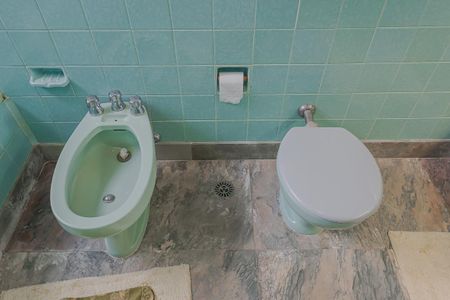 Casa à venda com 232m², 6 quartos e 1 vagaBanheiro 2