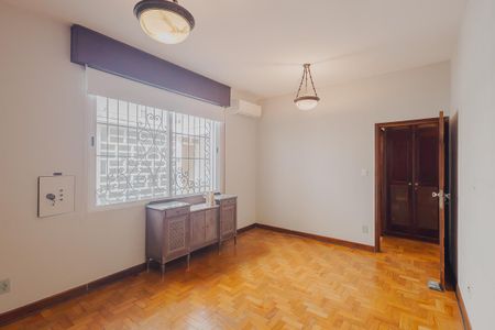 Casa à venda com 232m², 6 quartos e 1 vagaQuarto 2