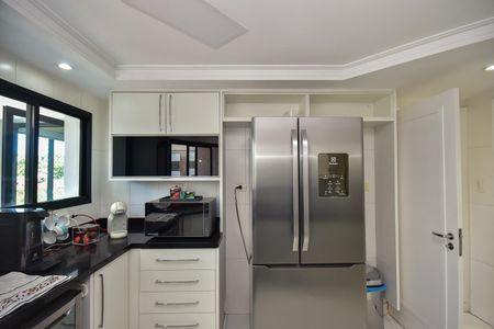 Apartamento à venda com 228m², 3 quartos e 4 vagasCozinha