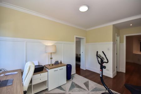 Apartamento à venda com 228m², 3 quartos e 4 vagasEscritório