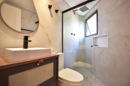 Apartamento à venda com 228m², 3 quartos e 4 vagasBanheiro Suíte 1