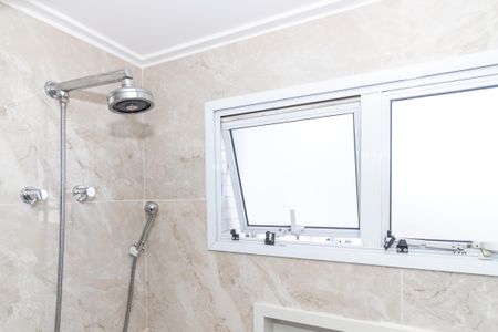 Apartamento para alugar com 230m², 3 quartos e 4 vagasBanheiro 2 da Suíte 1