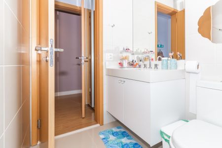 Apartamento para alugar com 230m², 3 quartos e 4 vagasBanheiro da Suíte 2