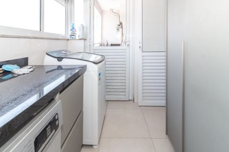 Apartamento para alugar com 230m², 3 quartos e 4 vagasÁrea de Serviço