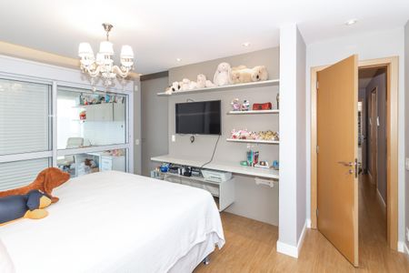 Apartamento para alugar com 230m², 3 quartos e 4 vagasSuíte 1