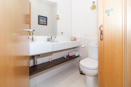 Apartamento para alugar com 230m², 3 quartos e 4 vagasLavabo