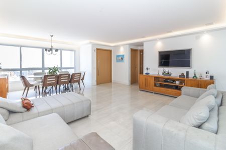 Apartamento para alugar com 230m², 3 quartos e 4 vagasSala
