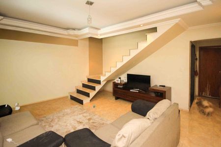 Sala de casa à venda com 3 quartos, 110m² em Vila Ivone, São Paulo