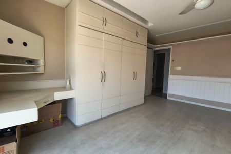 Apartamento à venda com 198m², 4 quartos e 2 vagasQuarto 1