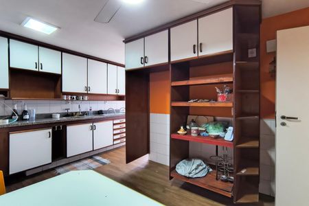 Apartamento à venda com 198m², 4 quartos e 2 vagasCozinha