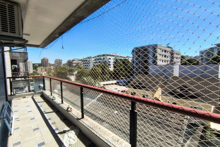 Apartamento à venda com 198m², 4 quartos e 2 vagasVaranda da Suite 2 e do Quarto 1