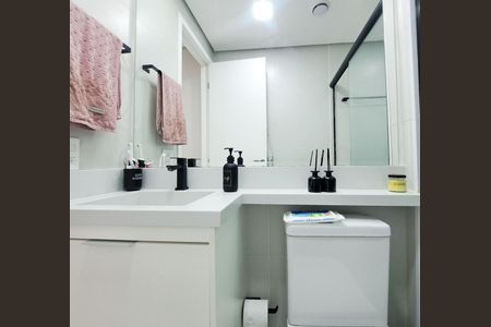 Apartamento à venda com 49m², 2 quartos e 1 vaga Apartamento à venda com 49m², 2 quartos e 1 vagaBanheiro