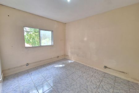 Quarto de casa para alugar com 2 quartos, 120m² em Jardim Primavera, Duque de Caxias