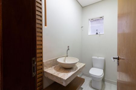 Casa à venda com 125m², 3 quartos e 4 vagasLavabo