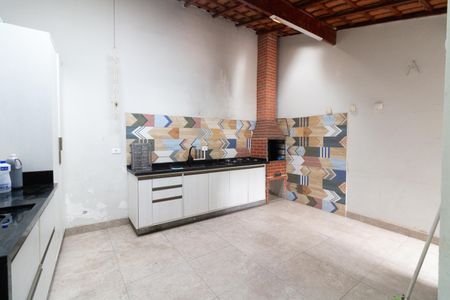 Casa à venda com 125m², 3 quartos e 4 vagasÁrea de serviço - lazer