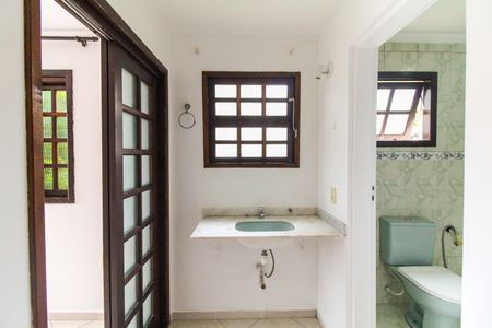 Casa de condomínio para alugar com 90m², 2 quartos e 4 vagas Casa de condomínio para alugar com 90m², 2 quartos e 4 vagasBanheiro da Suíte