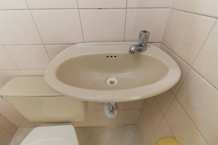 Casa de condomínio para alugar com 90m², 2 quartos e 4 vagas Casa de condomínio para alugar com 90m², 2 quartos e 4 vagasBanheiro 2