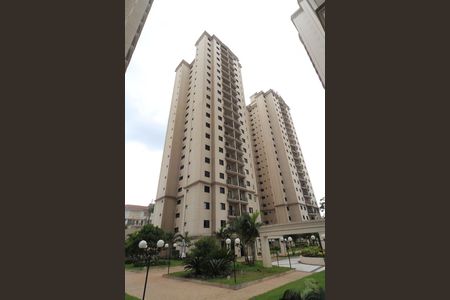 Apartamento para alugar com 81m², 3 quartos e 2 vagas Apartamento para alugar com 81m², 3 quartos e 2 vagasFachada