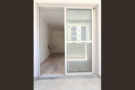 Varanda de kitnet/studio para alugar com 1 quarto, 26m² em Pinheiros, São Paulo