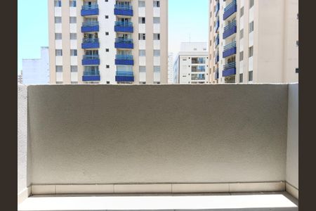 Varanda de kitnet/studio para alugar com 1 quarto, 26m² em Pinheiros, São Paulo