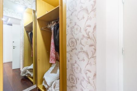 Apartamento à venda com 156m², 3 quartos e 2 vagasCloset da suíte 1