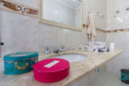 Apartamento à venda com 156m², 3 quartos e 2 vagasBanheiro da Suíte 1