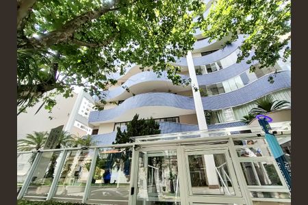 Apartamento à venda com 156m², 3 quartos e 2 vagasFachada