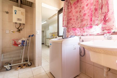 Apartamento à venda com 156m², 3 quartos e 2 vagasárea de serviço