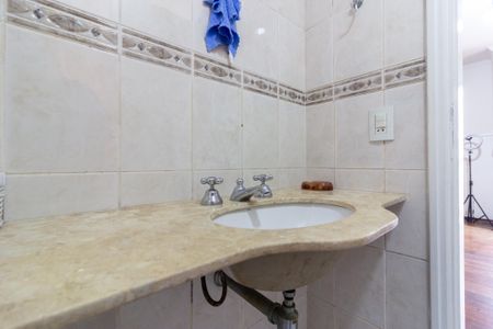 Apartamento à venda com 156m², 3 quartos e 2 vagasBanheiro da Suíte 2