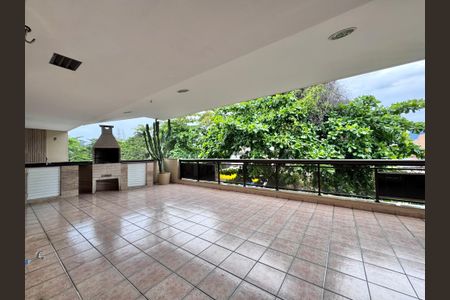 Apartamento à venda com 177m², 3 quartos e 3 vagasVaranda