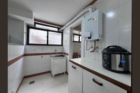 Apartamento à venda com 177m², 3 quartos e 3 vagas Cozinha e Área de Serviço