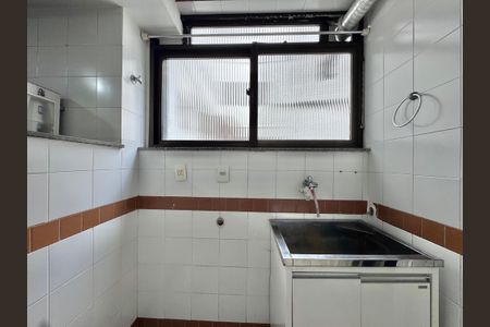 Apartamento à venda com 177m², 3 quartos e 3 vagas Cozinha e Área de Serviço