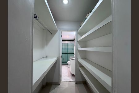 Apartamento à venda com 177m², 3 quartos e 3 vagasSuíte 1 - Closet